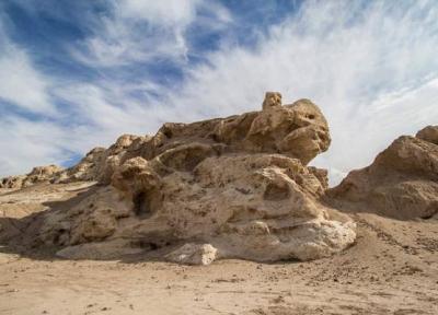 گرمابه 700 ساله در قلعه سنگ سیرجان کشف شد